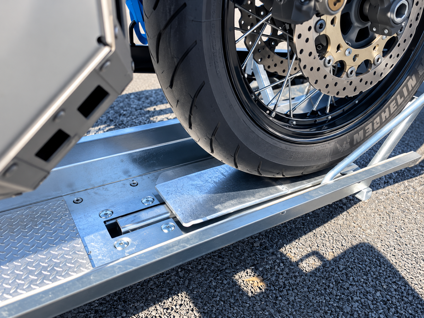 RIMORCHIO PORTA MOTO TYPE-TOP RGW 600 – 2,50 M / 600 KG