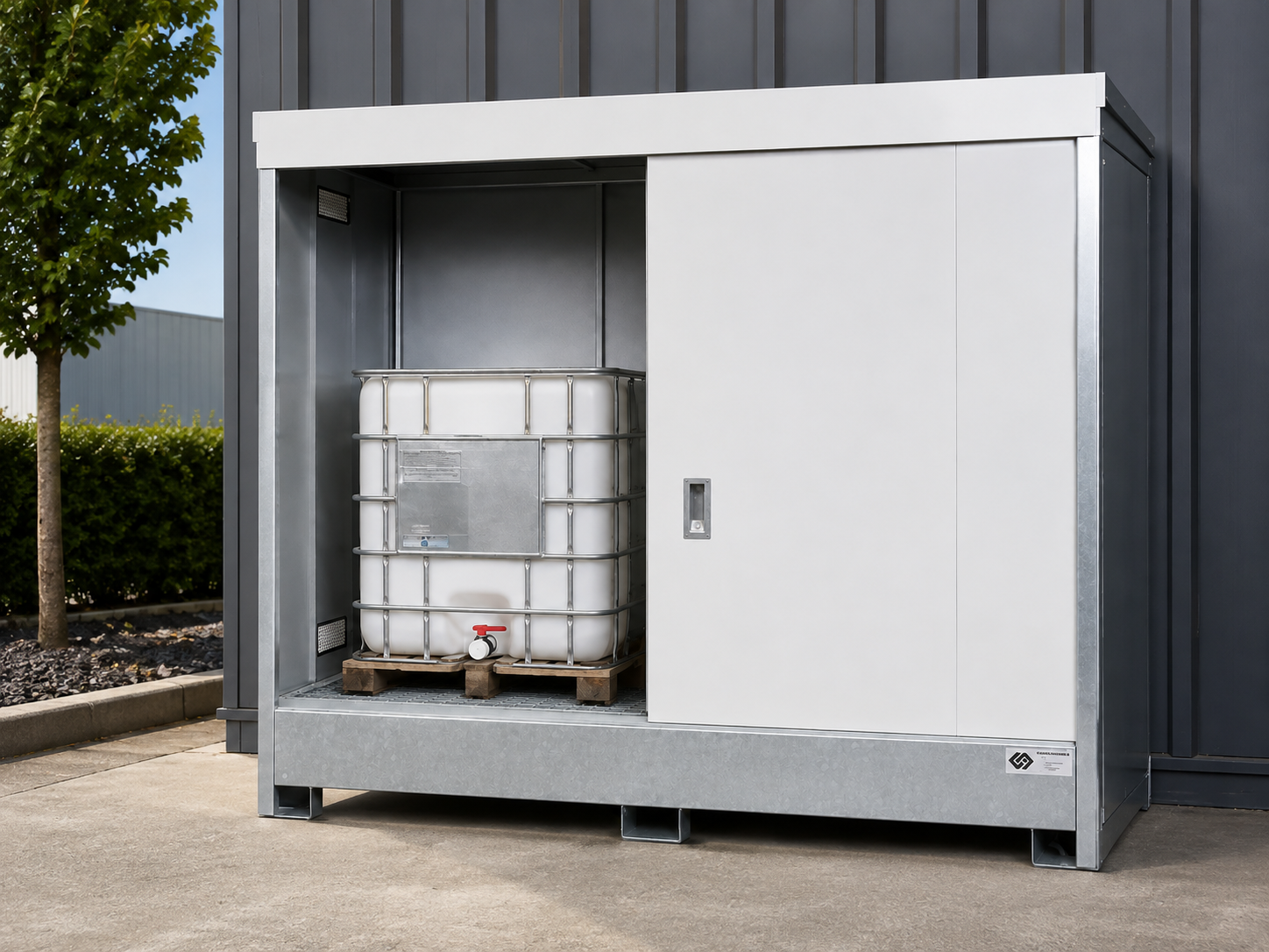 CONTAINER DI STOCCAGGIO CON VASCA DI RACCOLTA – 8 FUSTI O 2 IBC
