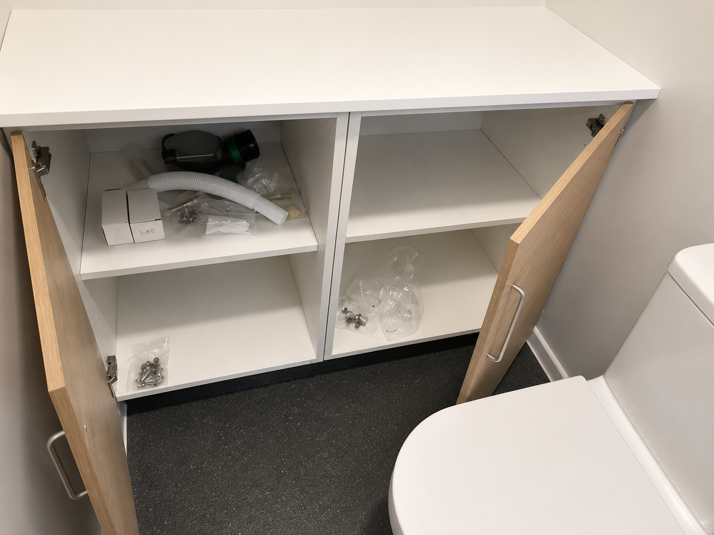 CONTAINER UFFICIO CON BAGNO E RIPOSTIGLIO